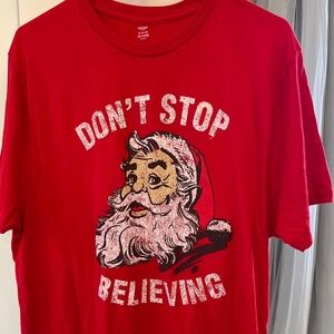 XL Red Santa “Don’t Stop Believing” T-Shirt Like New Condition